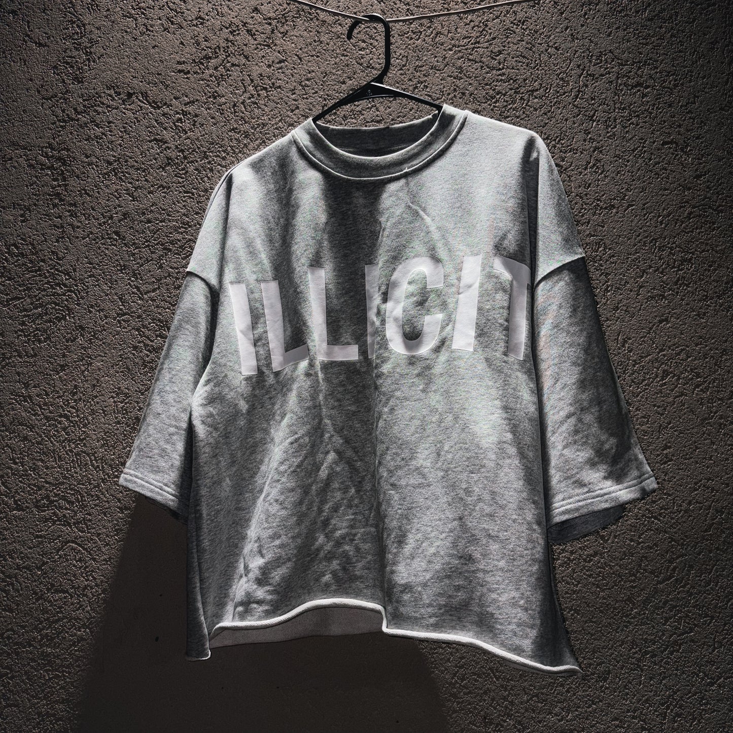 Illicit Oversize cropped tee